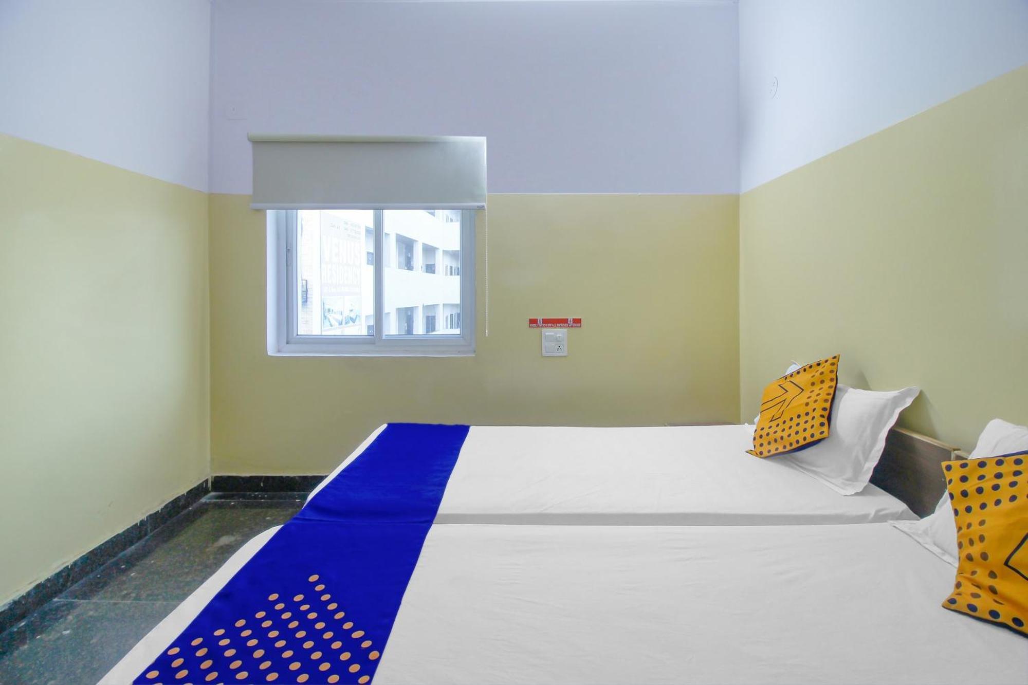 Spot On 81775 Mohit Gokul Lodge New Luxury Room'S Near Secunderabad Railway Station Lalaguda Экстерьер фото